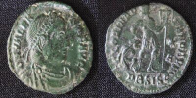 Valens Follis